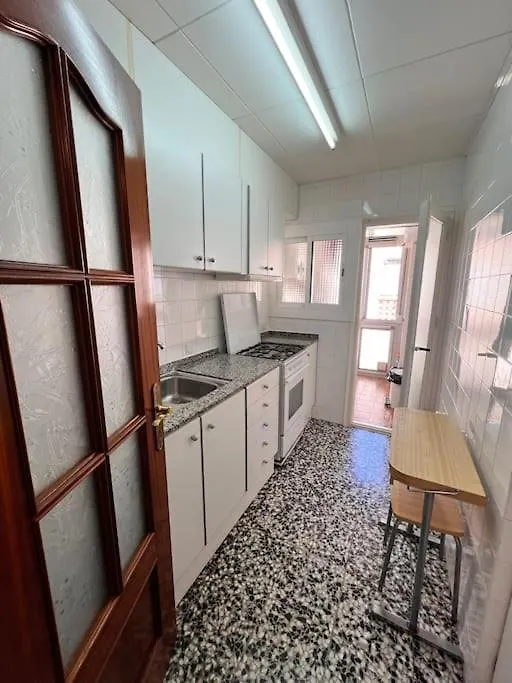 Piso Completo Y Comodo En Cunit 0*,